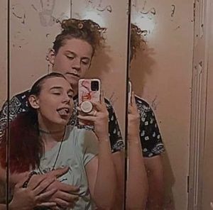 Meet your Posher, Leo